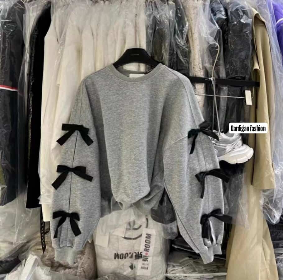 Áo hoodie gắn nơ