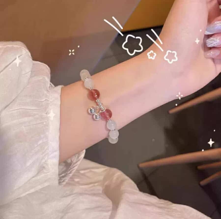 Vòng tay bình an hình bướm cao cấp